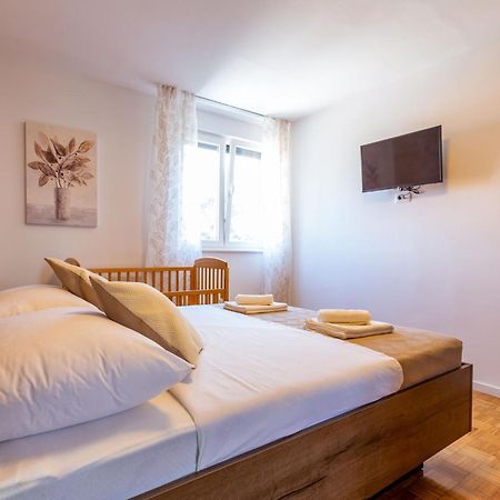 Apolon 2Bdr Apartment With Balcony Zadar Buitenkant foto
